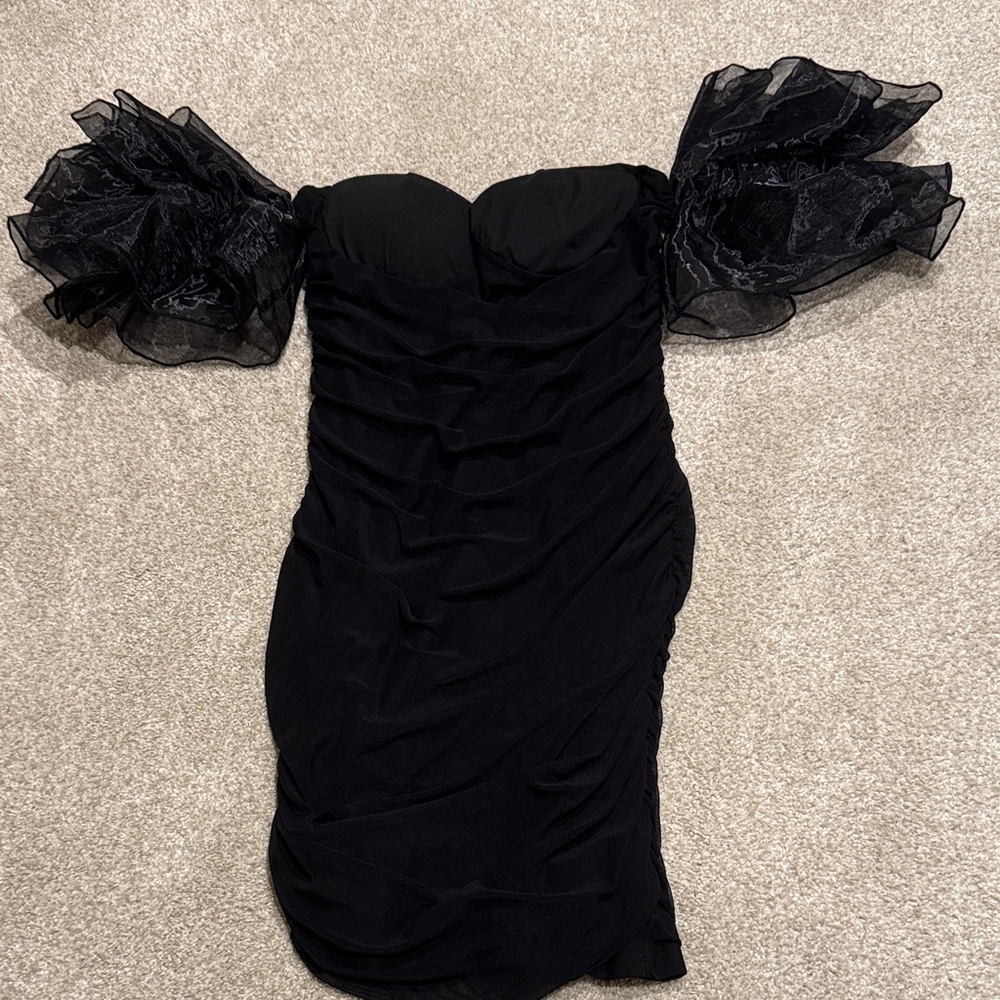 Elegant Black Mini Dress with Ruffled Sleeves